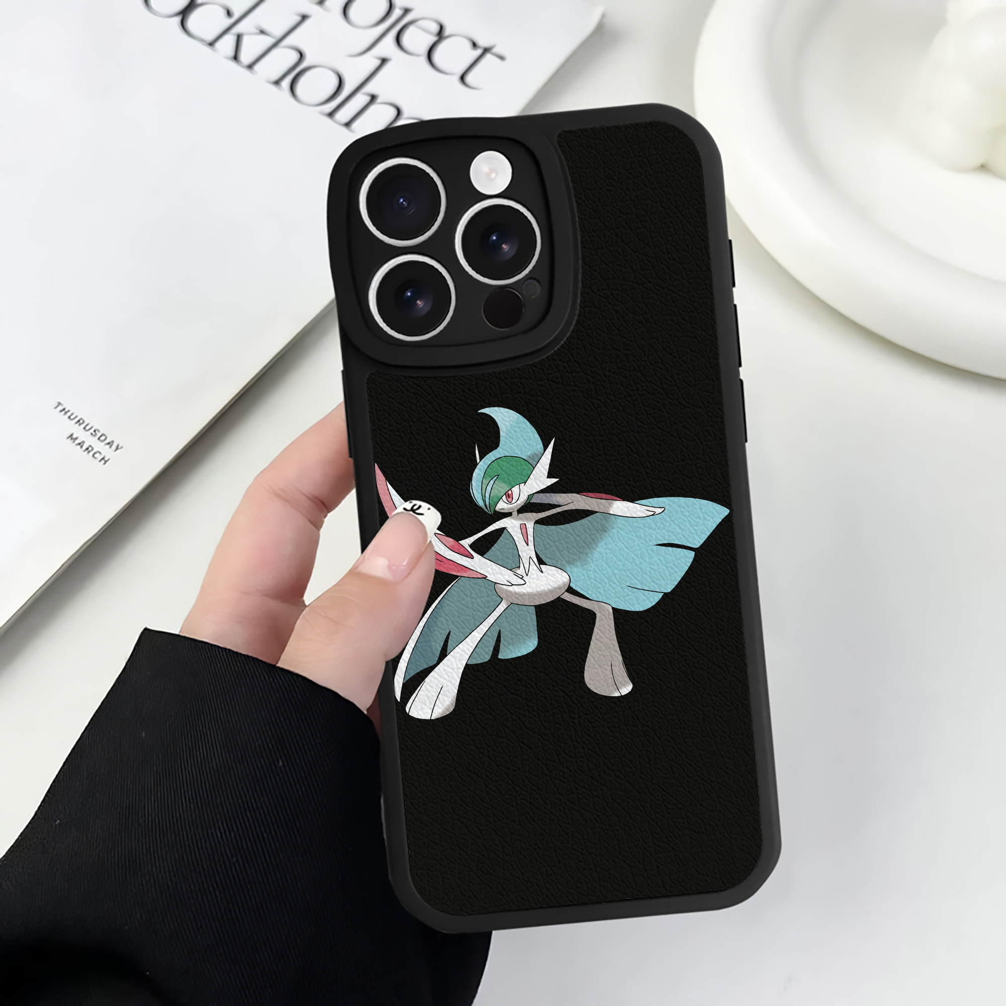 （画像用） ポケットモンスター Pokémon 【iPhone 16シリーズ対応】シリコンスマホケース（レザー調） 材質：シリコン